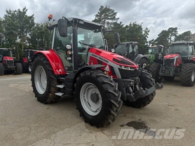 Massey Ferguson 5S.145 Traktorit