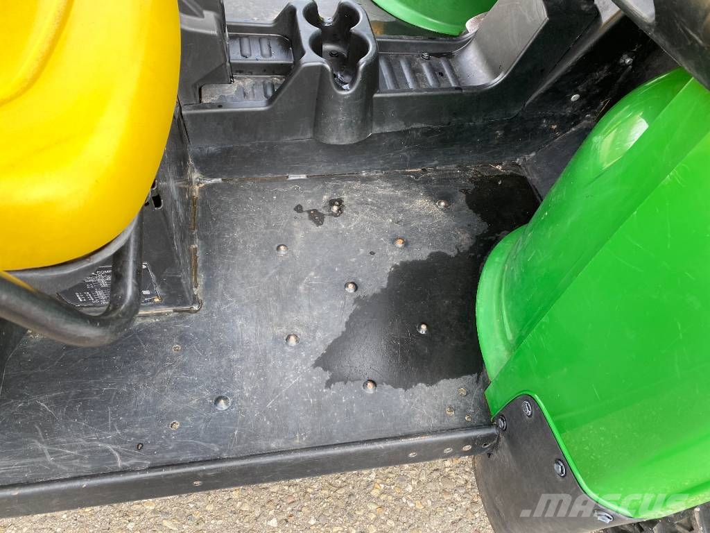 John Deere GATOR HPX815E-4x4 Diesel endommagé ユーティリティー機械