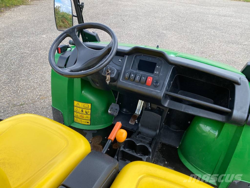 John Deere GATOR HPX815E-4x4 Diesel endommagé ユーティリティー機械