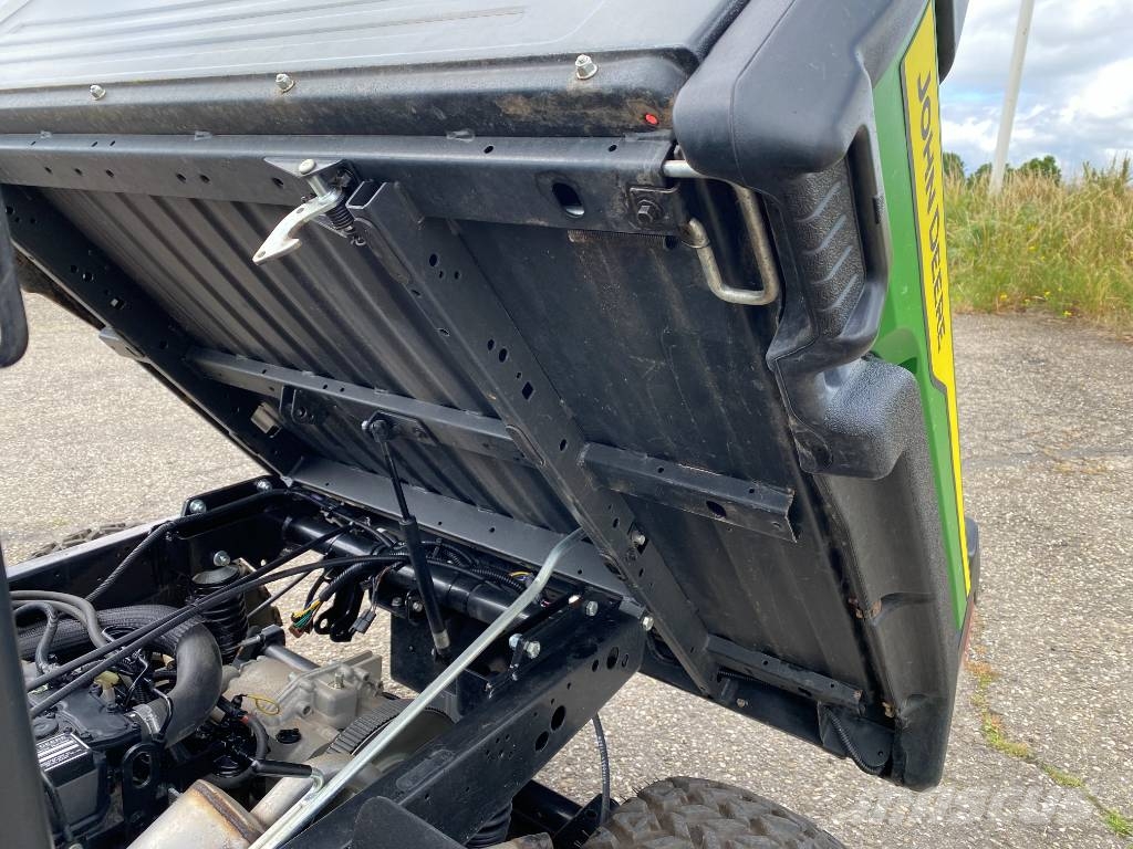 John Deere GATOR HPX815E-4x4 Diesel endommagé ユーティリティー機械
