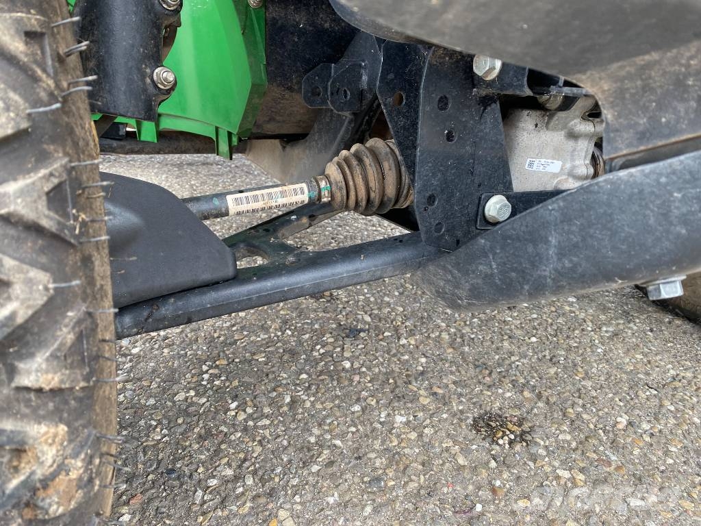 John Deere GATOR HPX815E-4x4 Diesel endommagé ユーティリティー機械