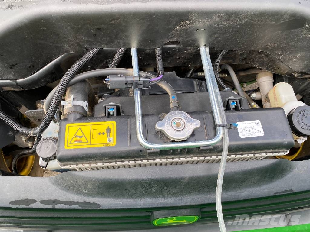 John Deere GATOR HPX815E-4x4 Diesel endommagé ユーティリティー機械