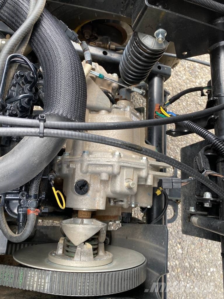 John Deere GATOR HPX815E-4x4 Diesel endommagé ユーティリティー機械