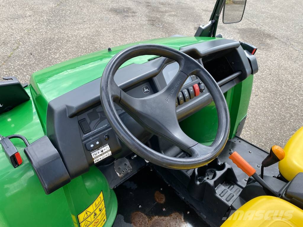 John Deere GATOR HPX815E-4x4 Diesel endommagé ユーティリティー機械