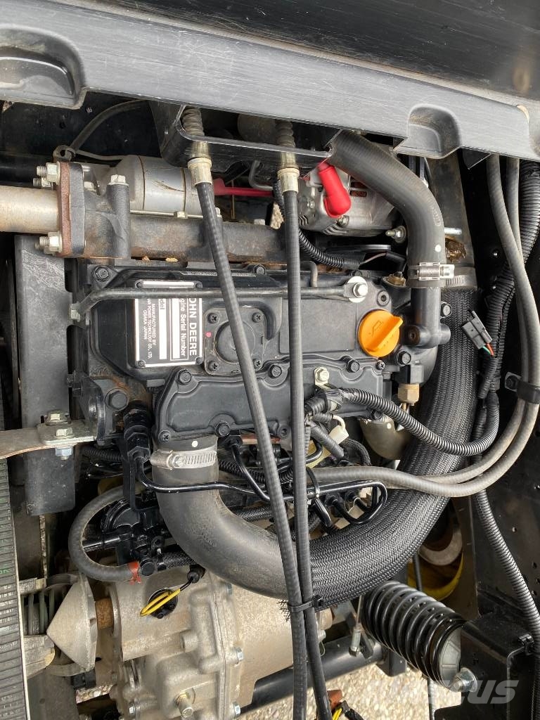 John Deere GATOR HPX815E-4x4 Diesel endommagé ユーティリティー機械