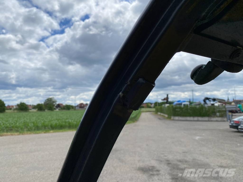 John Deere GATOR HPX815E-4x4 Diesel endommagé ユーティリティー機械