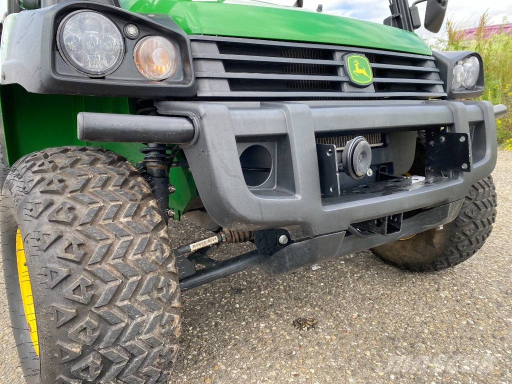 John Deere GATOR HPX815E-4x4 Diesel endommagé ユーティリティー機械