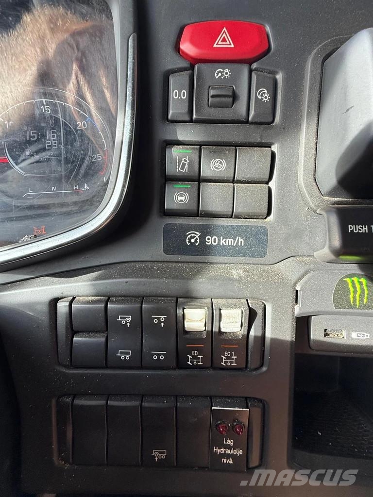 Scania R580 V8 B6X2NB Rol kiper kamioni s kukama za dizanje