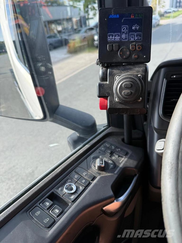 Scania R580 V8 B6X2NB Rol kiper kamioni s kukama za dizanje
