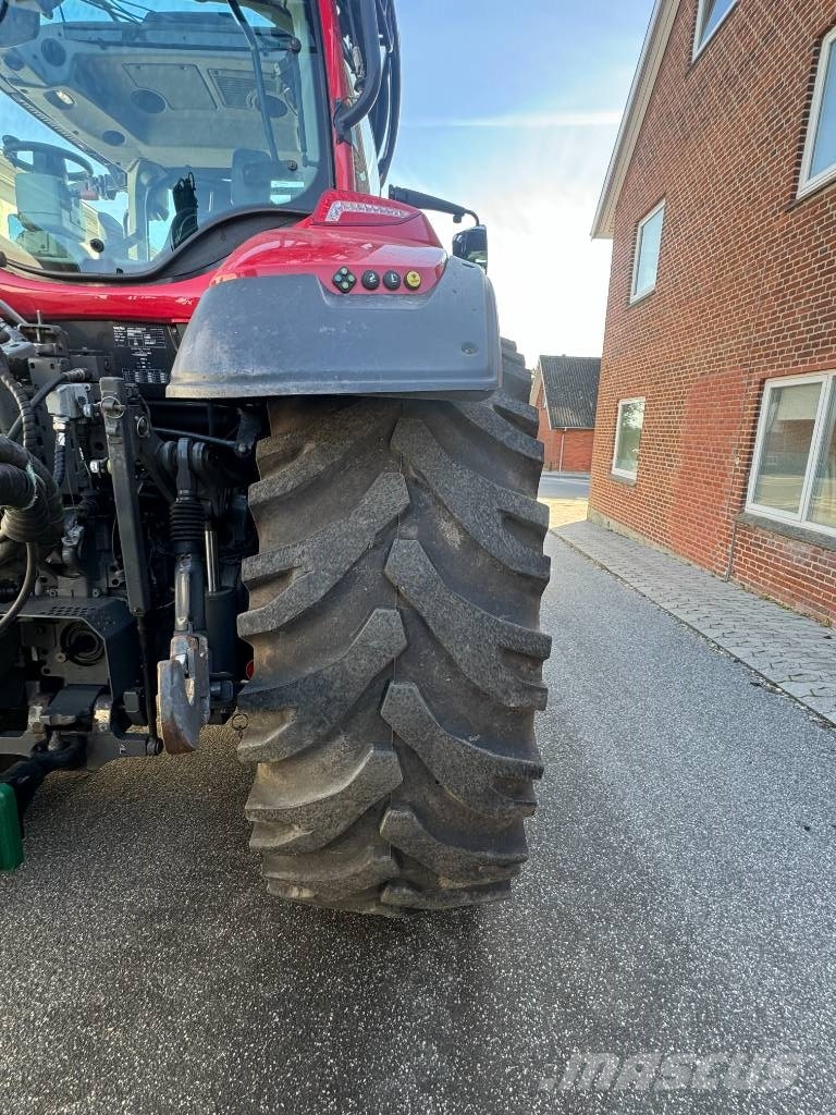 Valtra T 214 D TwinTrac SkyView m. kronos 150 skovvogn Tratores florestais