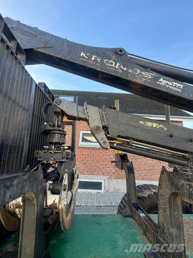 Valtra T 214 D TwinTrac SkyView m. kronos 150 skovvogn Tratores florestais