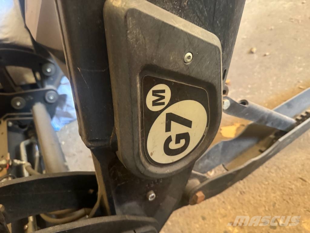 Valtra T 214 D TwinTrac SkyView m. kronos 150 skovvogn Tratores florestais