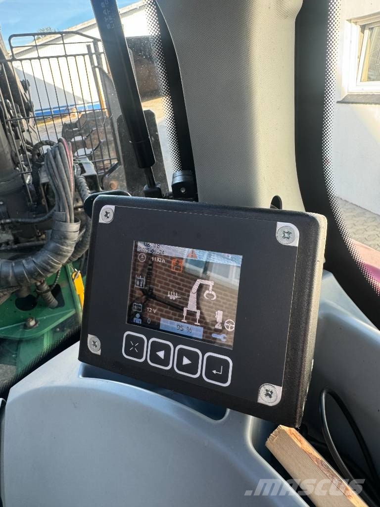 Valtra T 214 D TwinTrac SkyView m. kronos 150 skovvogn Tratores florestais