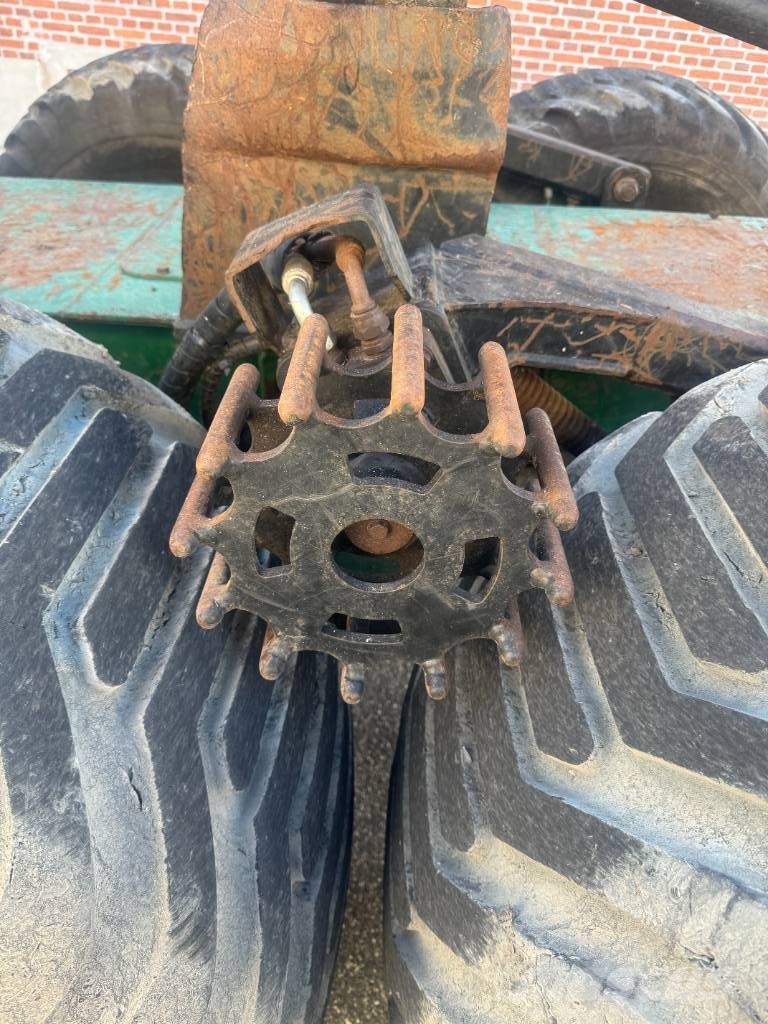 Valtra T 214 D TwinTrac SkyView m. kronos 150 skovvogn Tratores florestais