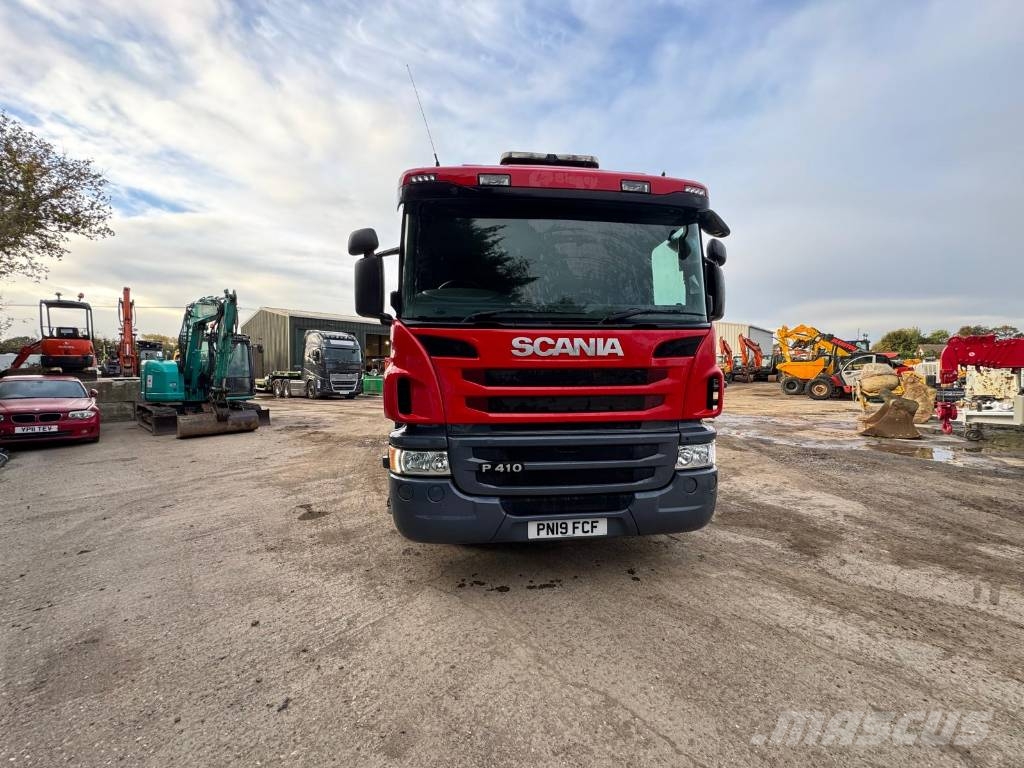 Scania P 410 Kamioni sa ravan platformom / vitlom