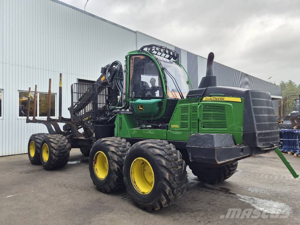 John Deere 1210 G Naudoti miškovežiai (Forvarderiai)