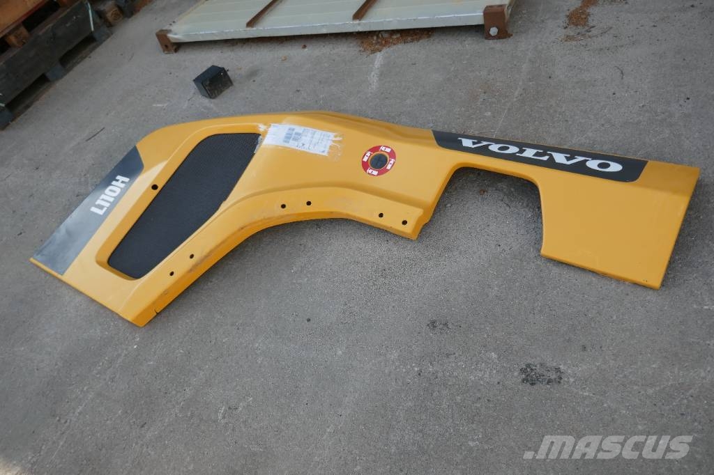 Volvo L110H sidopanel, voe15168512 Chassis og understell