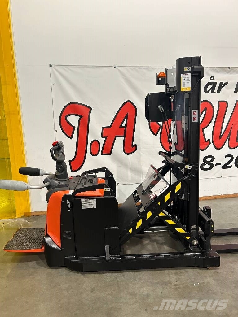 BT SPE120XR. Ledstaplare utskjut 1200kg. 3300mm Käyden ajettavat pinoamistrukit