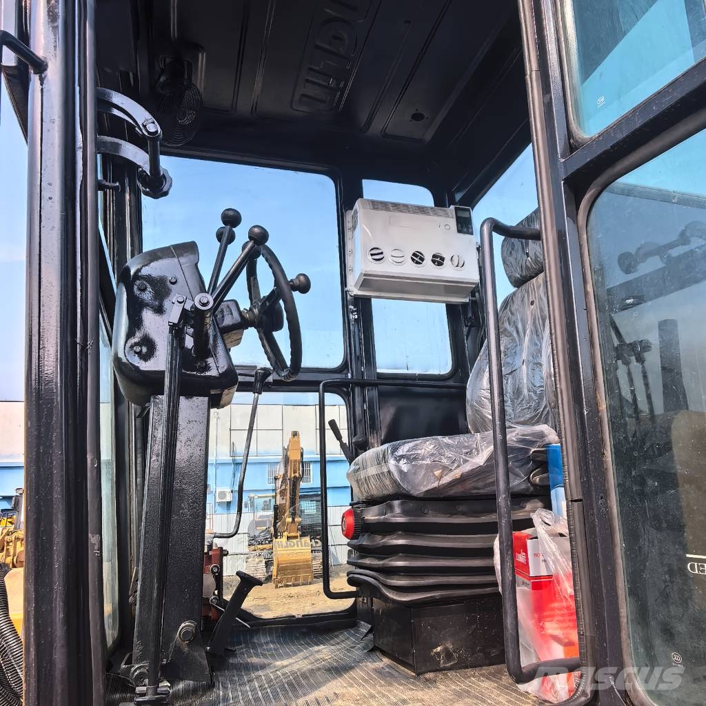 CAT 140 H Niveleuse