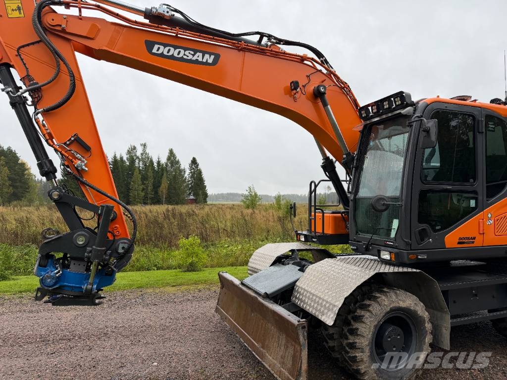 Doosan DX 170 W Pyöräkaivukoneet