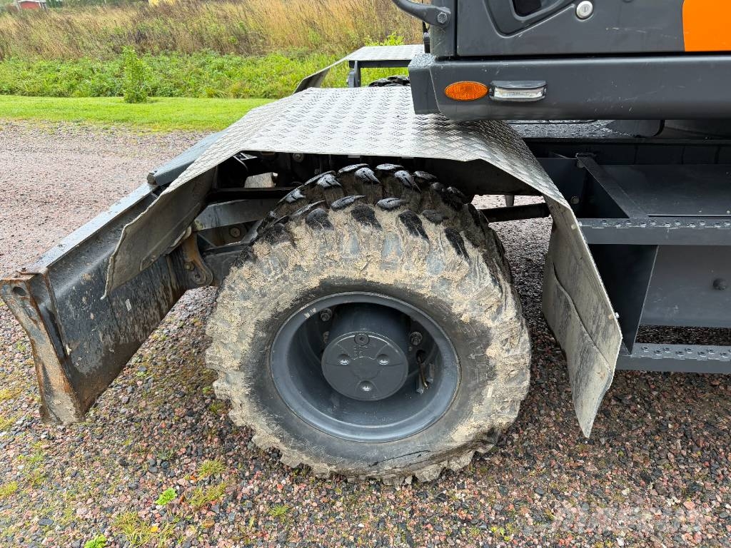Doosan DX 170 W Pyöräkaivukoneet