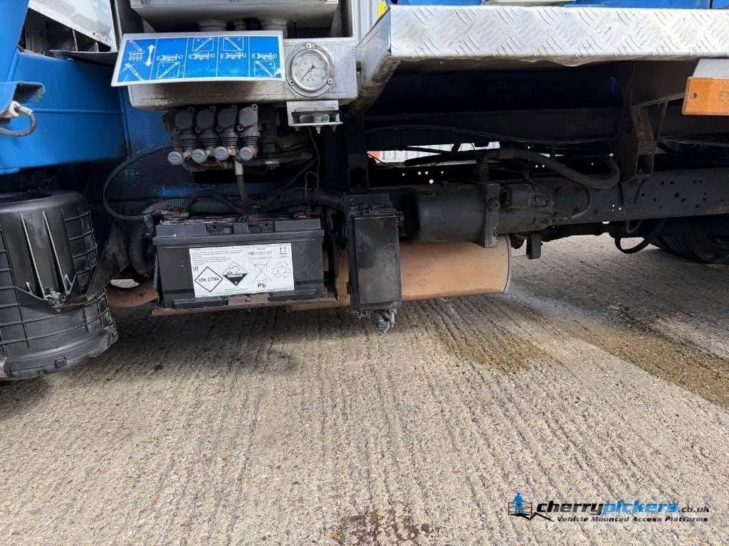 Nissan Cabstar CTE Z20E Cherry Picker المنصات الهوائية المثبتة على شاحنة