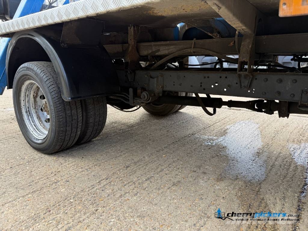 Nissan Cabstar CTE Z20E Cherry Picker المنصات الهوائية المثبتة على شاحنة
