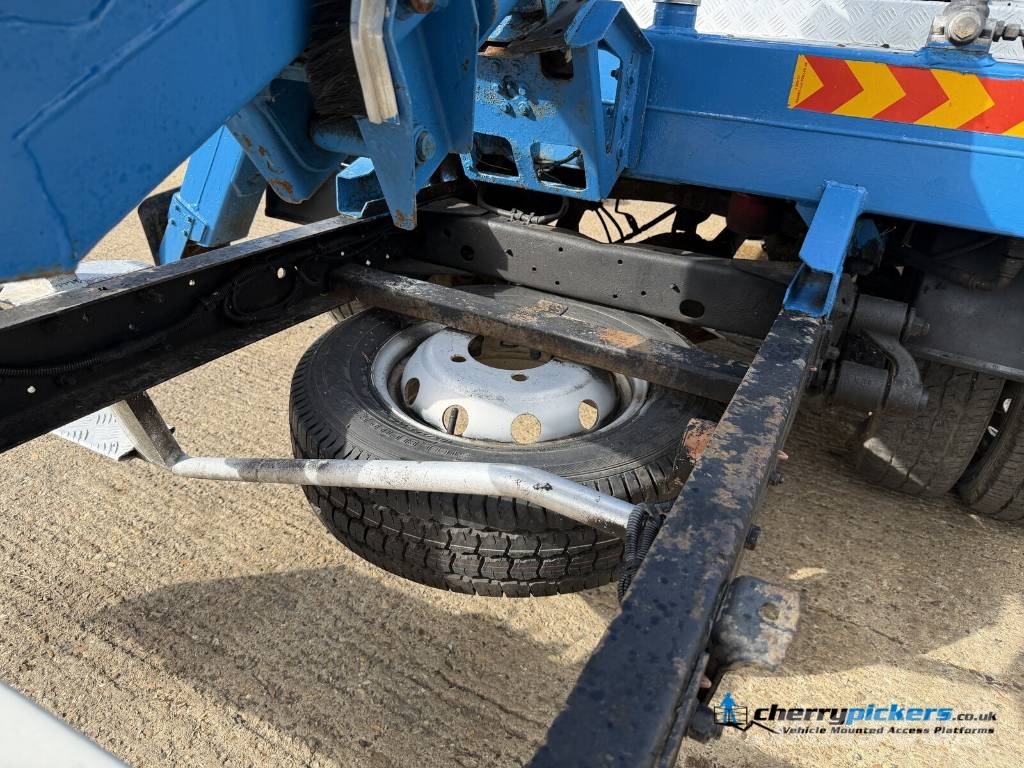 Nissan Cabstar CTE Z20E Cherry Picker المنصات الهوائية المثبتة على شاحنة