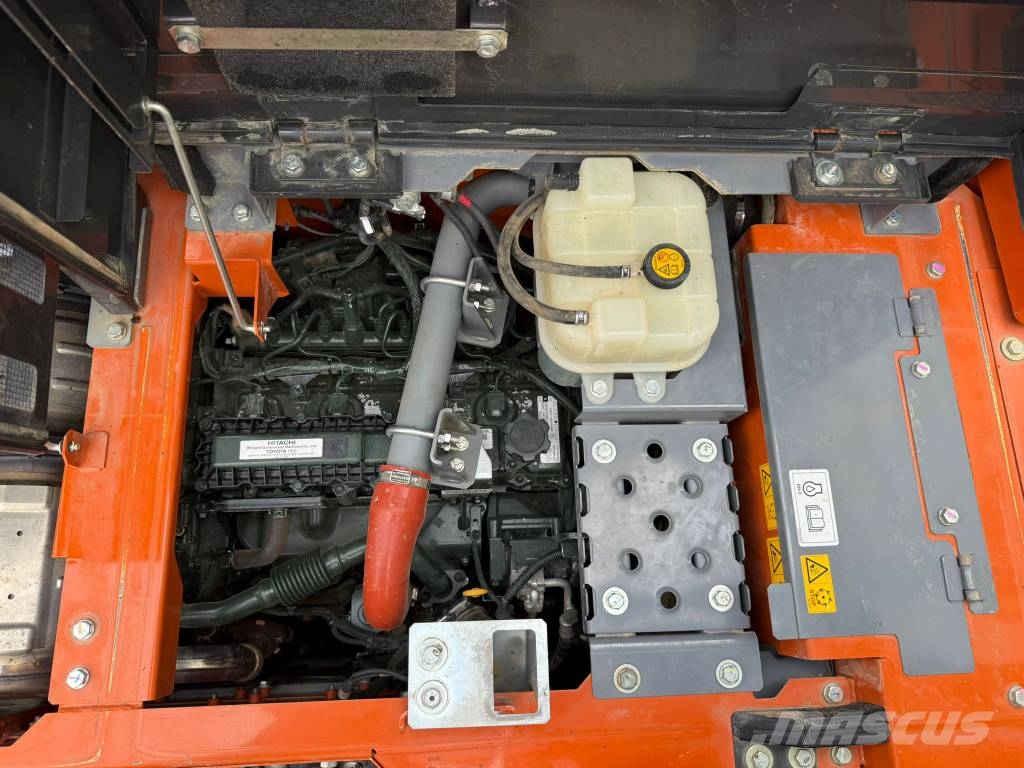 Hitachi ZX135USBL-7 Bageri gusjeničari