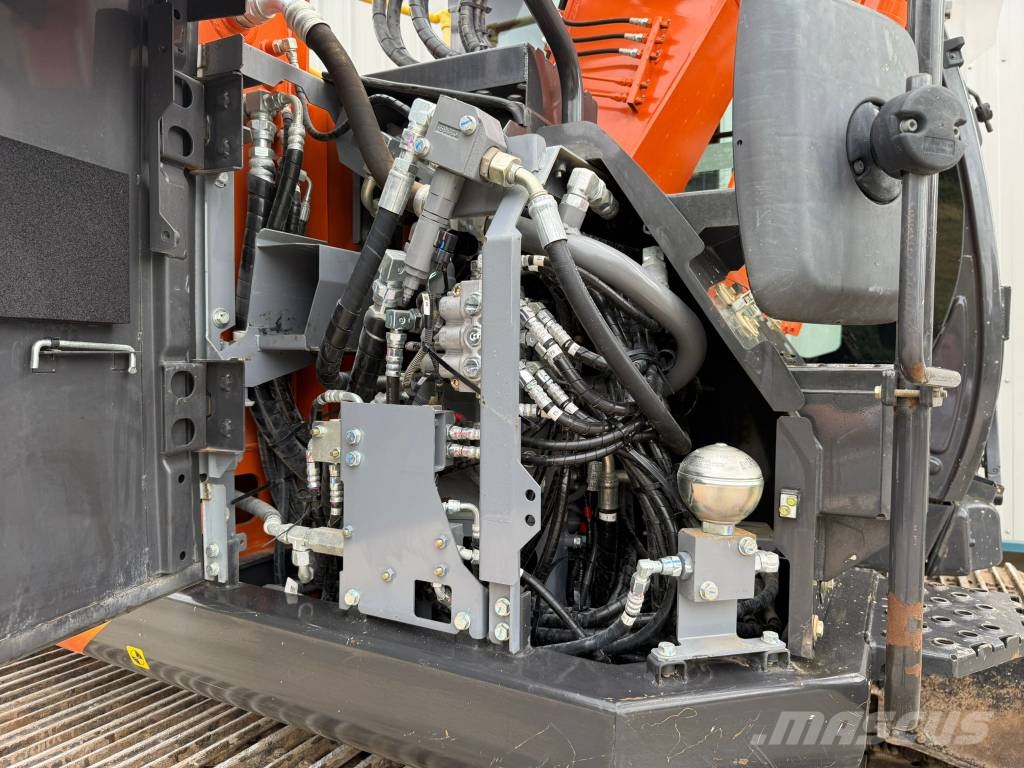Hitachi ZX135USBL-7 Bageri gusjeničari