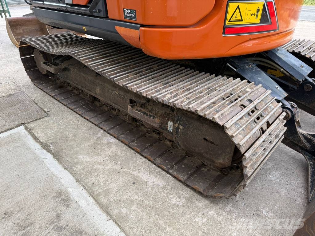 Hitachi ZX135USBL-7 Bageri gusjeničari