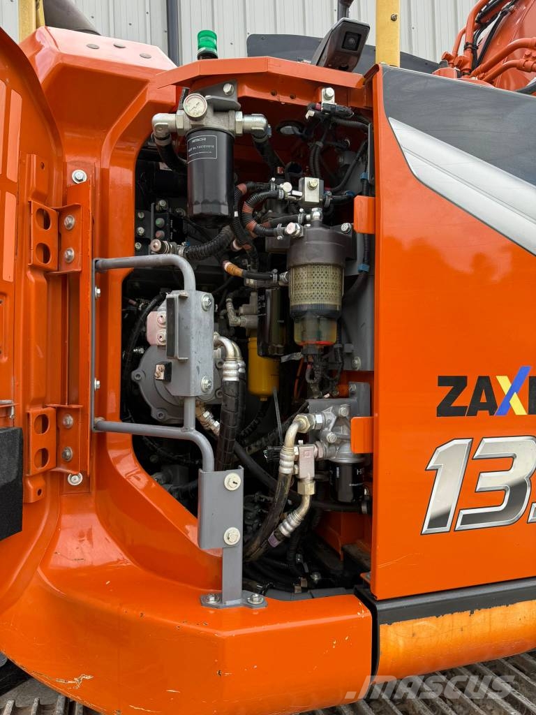 Hitachi ZX135USBL-7 Bageri gusjeničari
