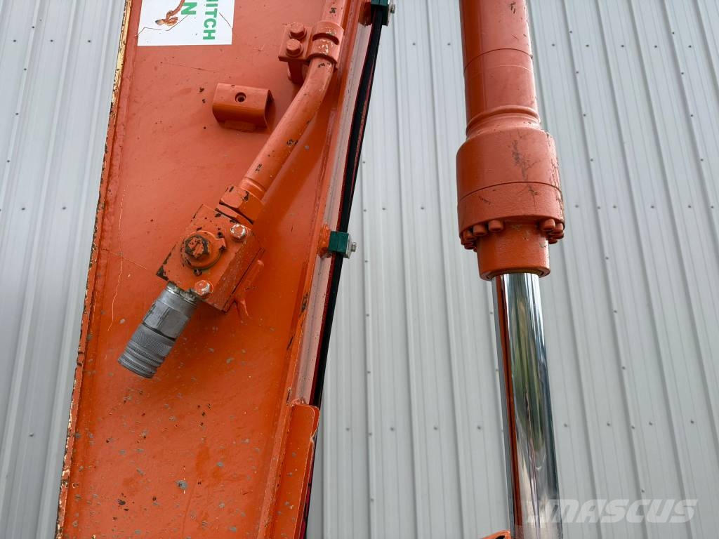 Hitachi ZX135USBL-7 Bageri gusjeničari