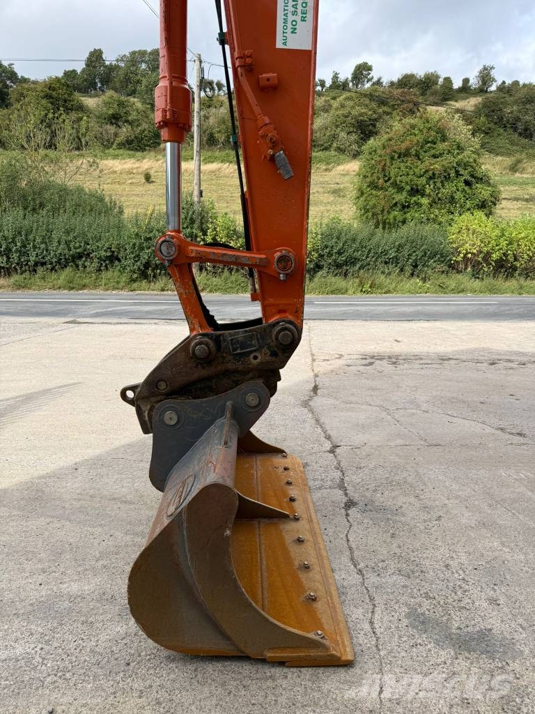 Hitachi ZX135USBL-7 Bageri gusjeničari
