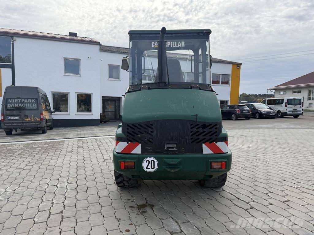 CAT 906 Radlader