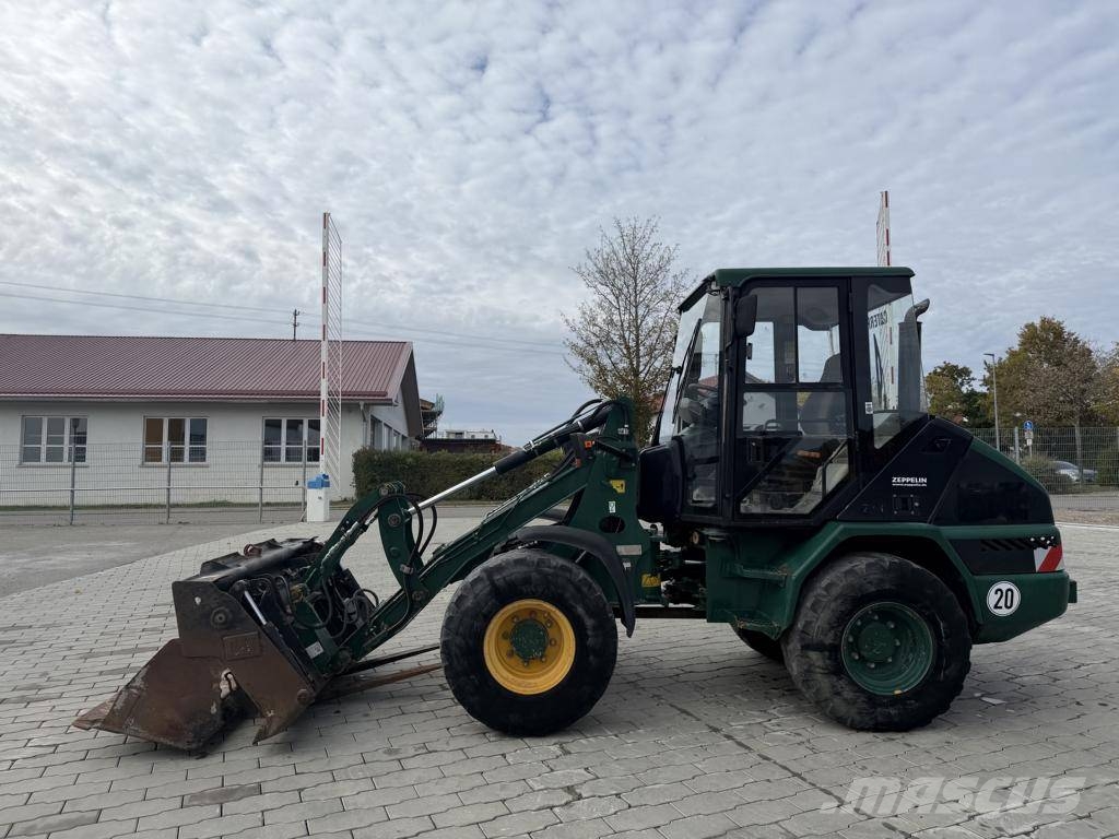 CAT 906 Radlader