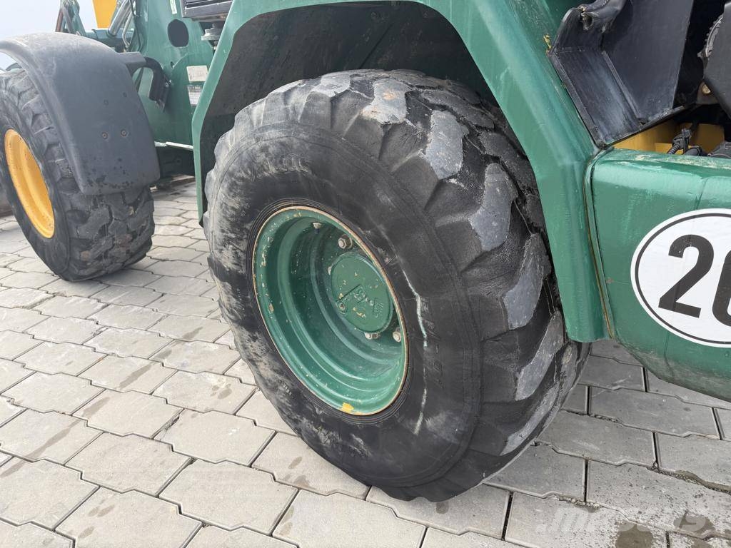 CAT 906 Radlader