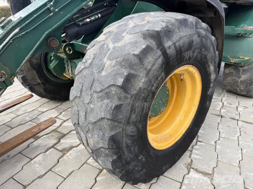 CAT 906 Radlader