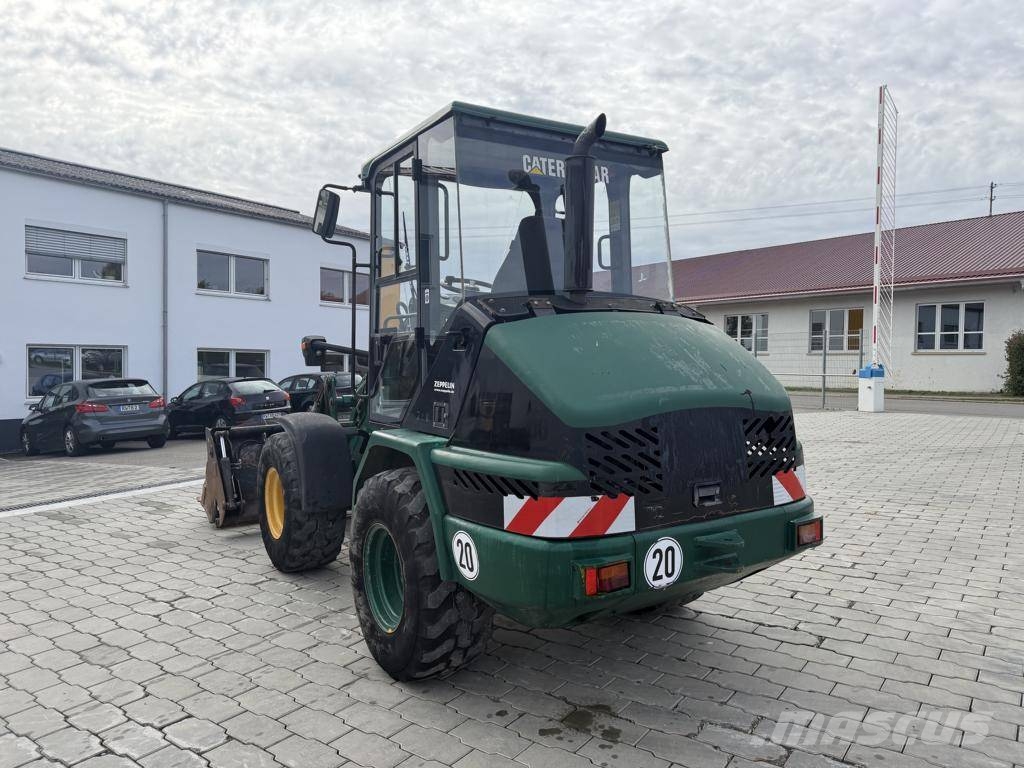 CAT 906 Radlader