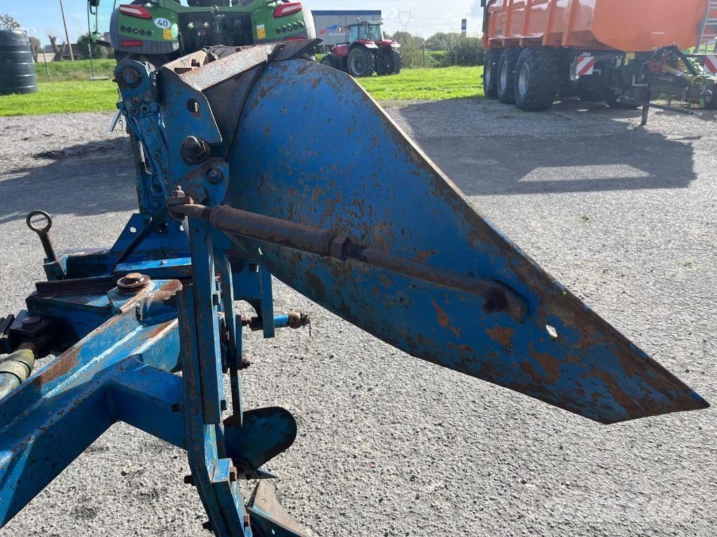 Rabe Albatros Sarka-aurat