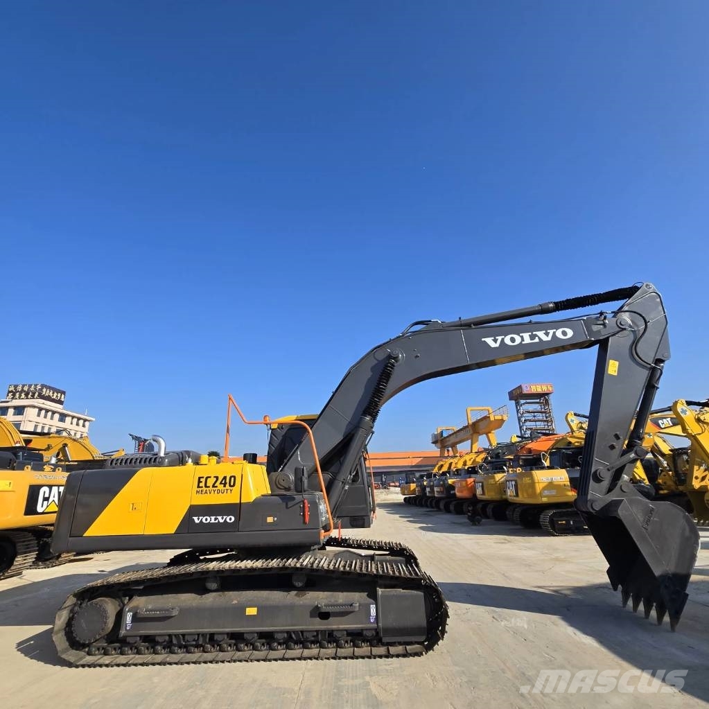 Volvo EC 240 Гусеничные экскаваторы