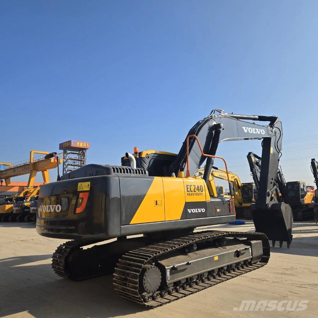 Volvo EC 240 Гусеничные экскаваторы
