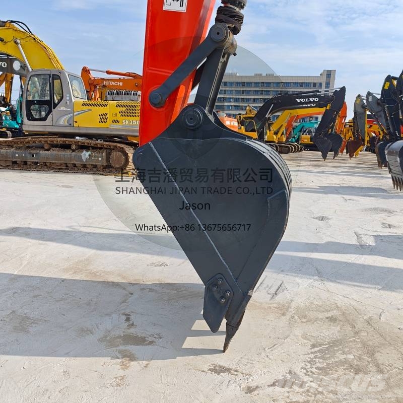Doosan DX 225 Bagri goseničarji