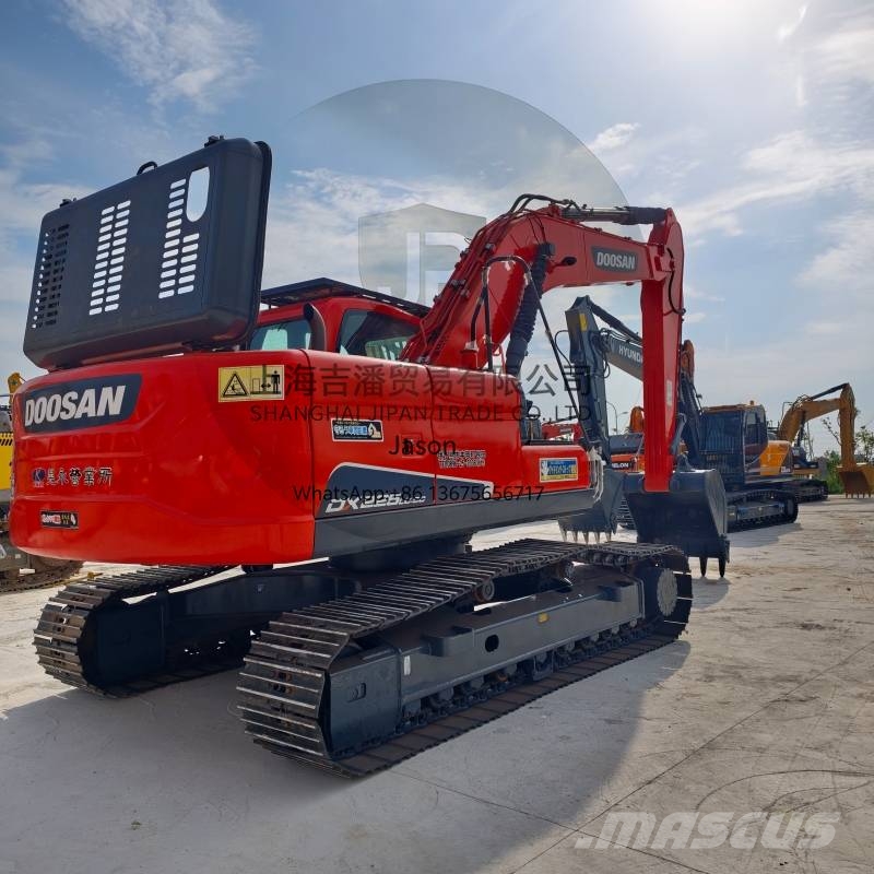 Doosan DX 225 Bagri goseničarji
