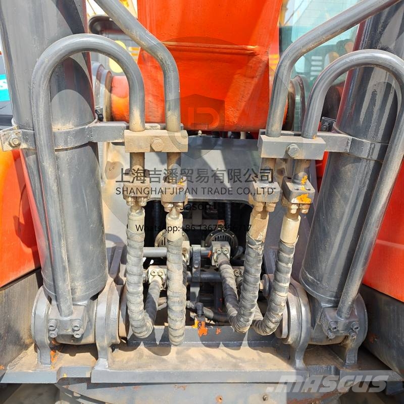 Doosan DX 225 Bagri goseničarji