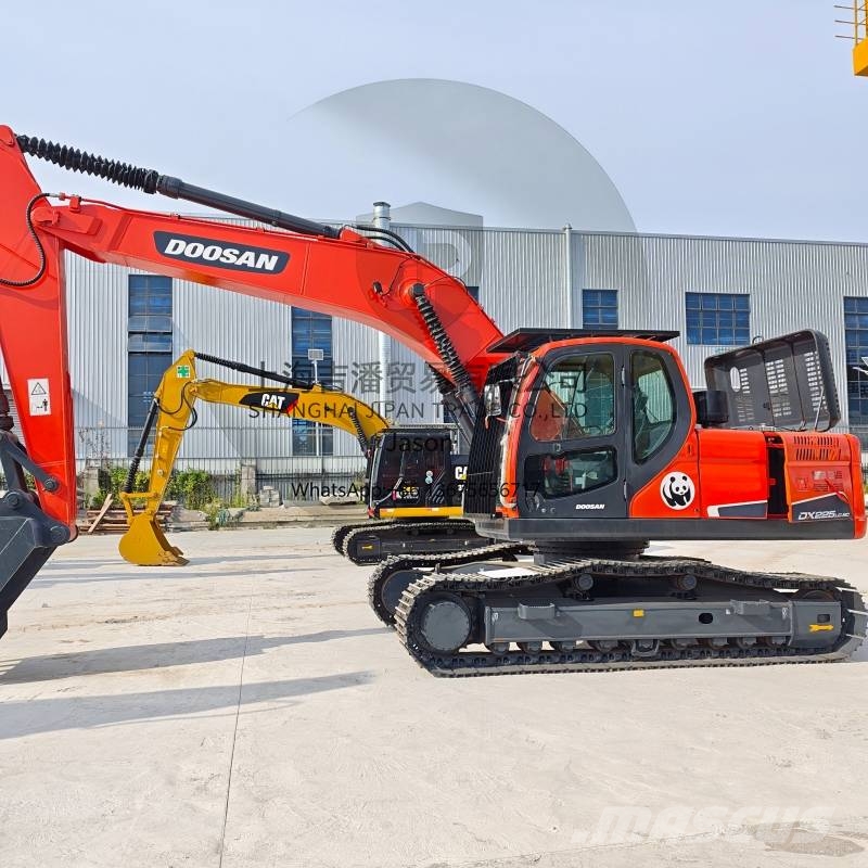 Doosan DX 225 Bagri goseničarji