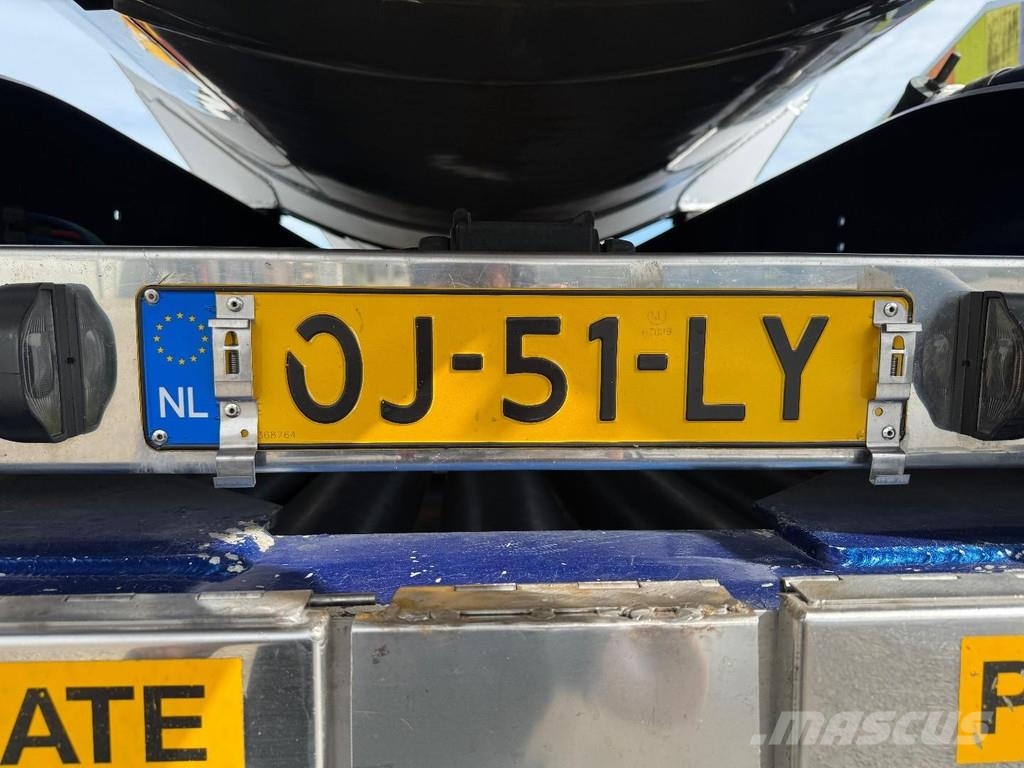 LAG O-3-40 02 3 AXLE - 61.000 LITER TANK - KIPPER Autocisternas