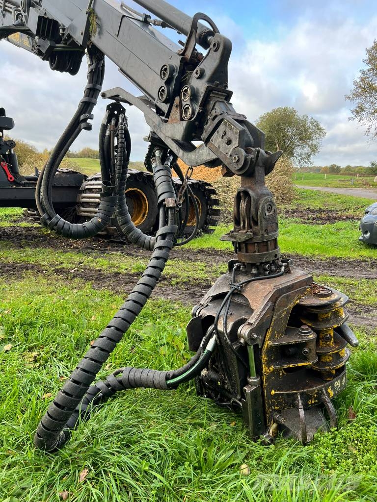 Ponsse Buffalo Dual w. fellingsaw Transportadoras