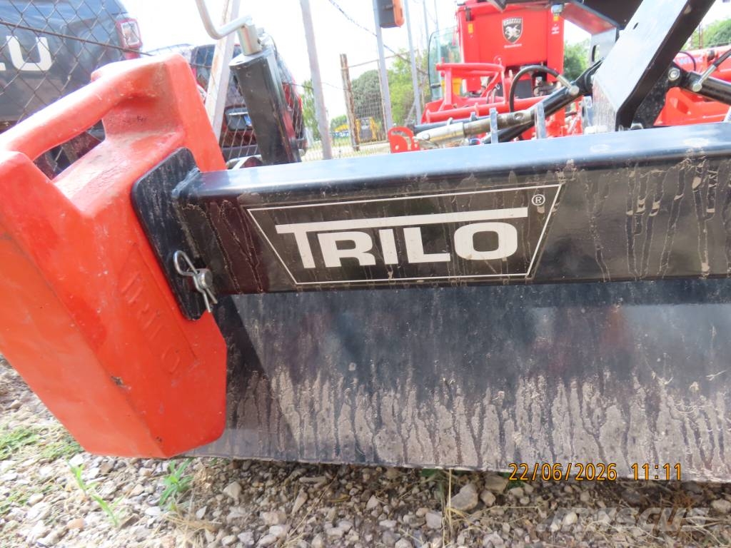 Antonio Carraro TTR 4400 HST II traktor + tartozékok Трактори