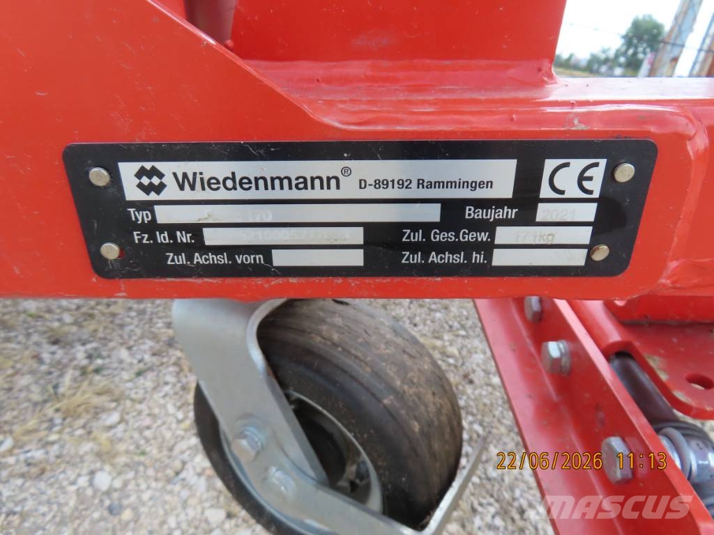 Antonio Carraro TTR 4400 HST II traktor + tartozékok Трактори
